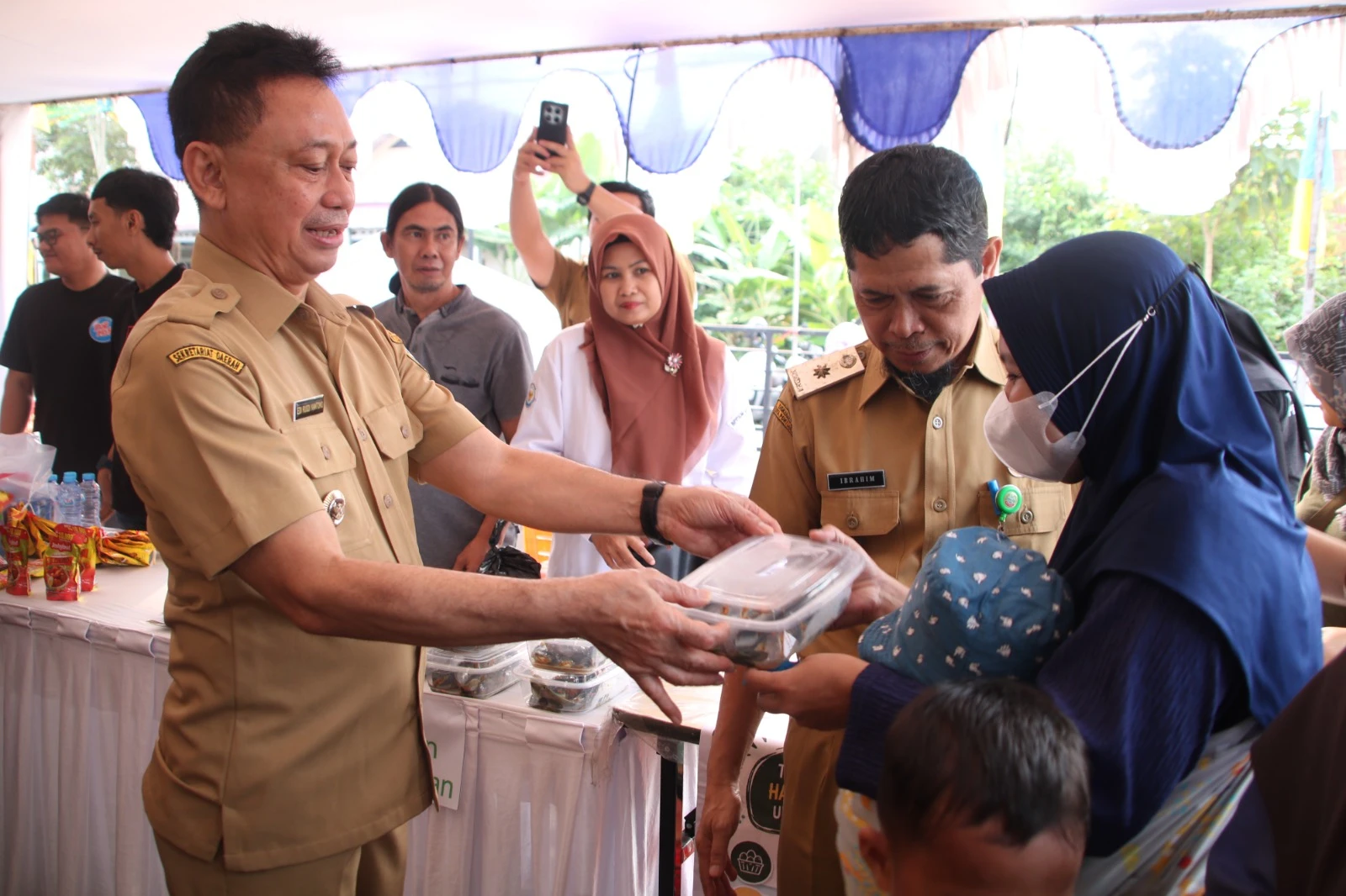 Pasar Murah Serap Hasil Tani Lokal